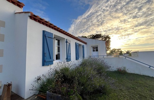 La Gueriniere House | Villa in the dune between the beach and mills
