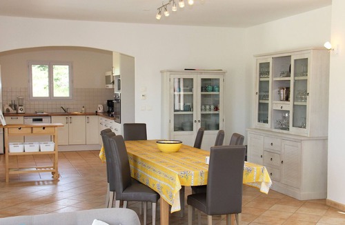 Simiane-la-Rotonde House | Villa in the countryside with heated pool