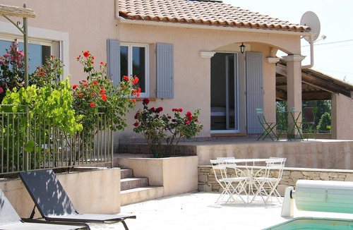 Simiane-la-Rotonde House | Villa in the countryside with heated pool