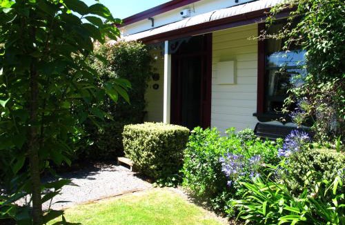 Martinborough House | Villa in the Vines