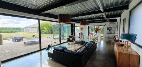 Liffre Villa | VILLA INATTENDUE