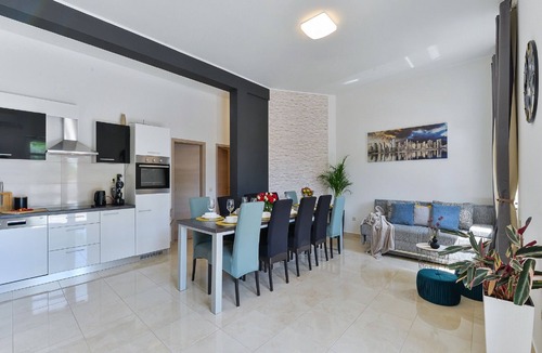 Velim Villa | Villa Ines surrounded by vineyards and olive trees