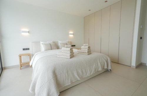 Empedrola Villa | Villa Infinita