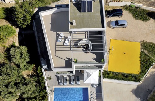 Krvavica House | Villa inmitten der Natur in ruhiger Lage by Interhome