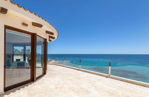 Coveta Fuma House | Villa Irene first line seafront with access to the sea!