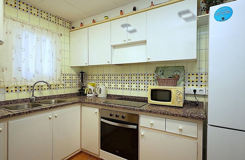 Lloret de Mar Cottage | Villa Isamar – Villa con piscina privada para 6 personas a solamente 200 metros de la playa Canyelles