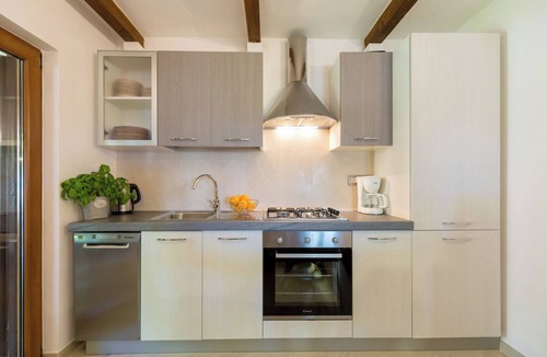 Gornji Kono Villa | Villa Isanda - Four Bedroom Villa, Sleeps 8