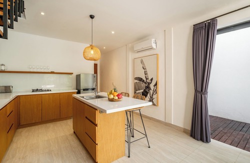 Padonan Villa | Villa Isola Gallinara