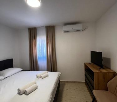 Nevidane Apartment | Villa Isola
