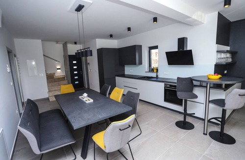 Mali Maj Villa | Villa Jacky in Poreč for 8 people with private pool just 900 meters from sea