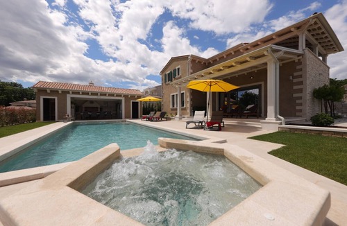 Kringa Villa | Villa Jakob by Villas Guide