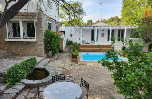 Beziers House | Villa Jalna