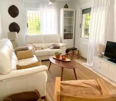 Dehesa de Campoamor House | Villa Jardín botánico