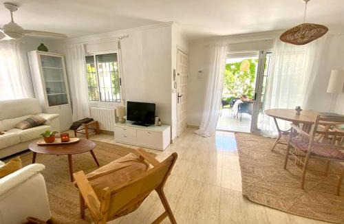 Dehesa de Campoamor House | Villa Jardín botánico