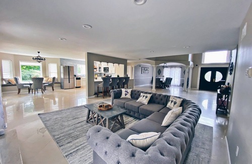 Bushkill Villa | Villa Jardin Fleuri