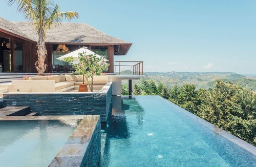 Praya Barat Villa | Villa Jati at Tampah Hills
