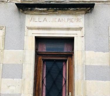 Pougues-les-Eaux Apartment | Villa Jean Pierre