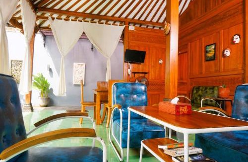 Central Yogyakarta Villa | Villa Joglo Kawung - City Centre Paradise with Pool