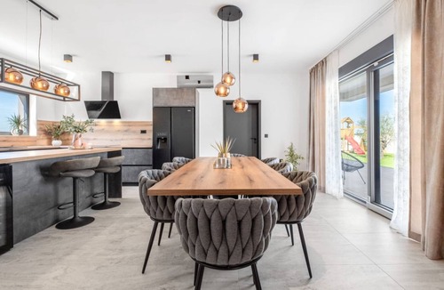 Benkovac Villa | Villa Jollie by Villas Guide