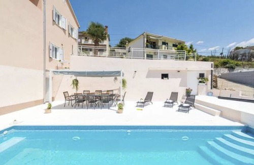 Mravince House | Villa Joy by Interhome