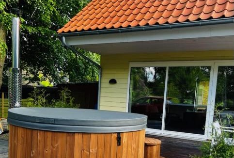 Kettinge House | Villa Jule - Cozy and Elegant Place with Open Ceiling, Beautiful Garden and Specious Terrace