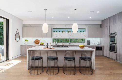 Beverly Hills Villa | Villa Jules By LuxJB 🏆 7 Beds 🏆Family Friendly - Heated Pool & Jacuzzi