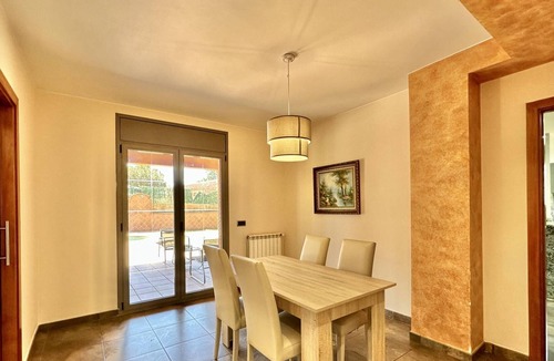 Llagostera Villa | Villa Julius - Costabravasi