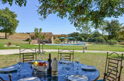 Moncrabeau Villa | Villa Juno - Four Bedroom Villa, Sleeps 8