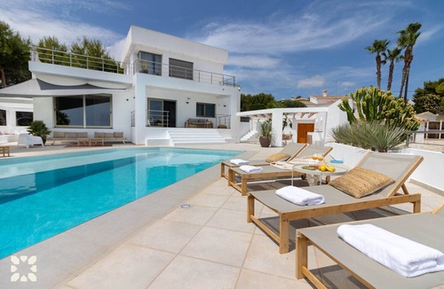 Fanadix Villa | Villa JUPITER by Abahana Villas