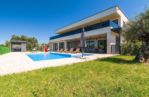 Peroj Villa | Villa Jura – Modern Villa with Pool, Wellness and Sea View