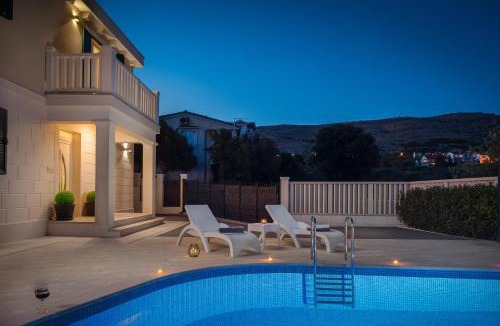 Grebastica Villa | Villa Kami - 4 stars villa, Heated pool
