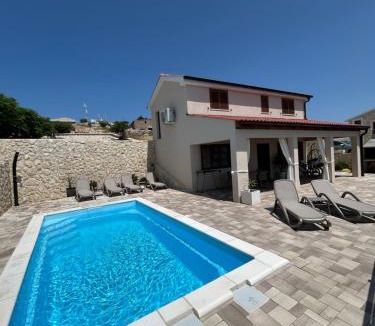 Zubovici Villa | Villa Kamia with private heated pool and electric vehicle adapter
