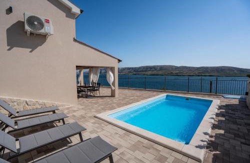 Zubovici Villa | Villa Kamia with private heated pool and electric vehicle adapter