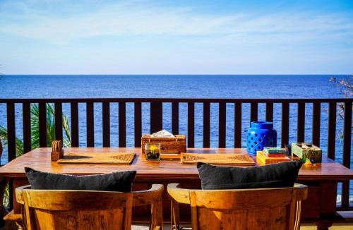 Sukadana Hotel | Villa Kampung Kecil Beach Front
