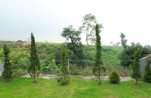 Pacet Villa | Villa Kangen Omah
