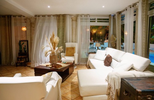 Rambaud House | Villa Kapresse du 978