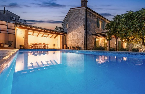 Mali Vareski Villa | Villa Katja by Villas Guide