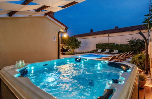 Mali Vareski Villa | Villa Katja by Villas Guide