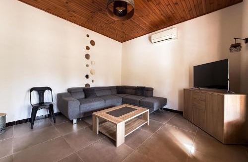 Entraigues-sur-la-Sorgue House | Villa Keromate, climatisée avec bassin de baignade