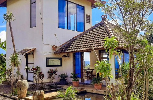 Dinoyo Villa | Villa Kebun Jeruk Syariah Malang by ecommerceloka