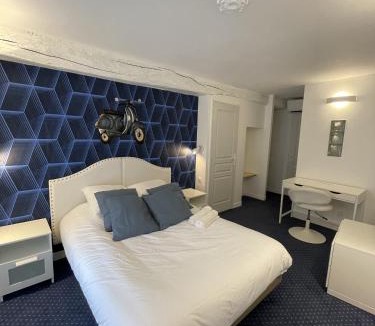 Cusset House | Villa Kiara Hebergements