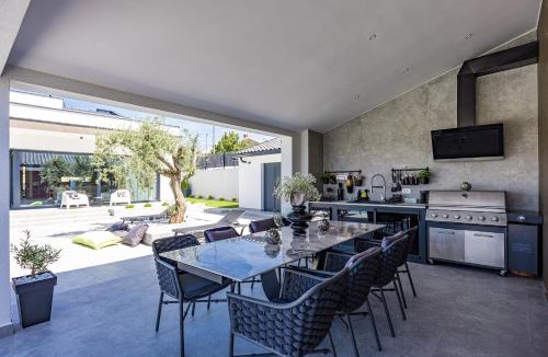 Momjan Villa | Villa Kim