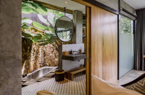 Selong Belanak Villa | Villa Kiri, Secluded Jungle Paradise