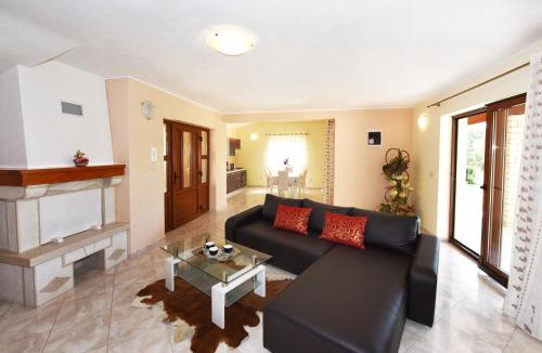 Mofardini Villa | Villa Kmacici 598