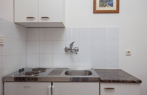 Rozat Apartment | Villa Konalić - Comfort Studio Apartment with Balcony and Sea View