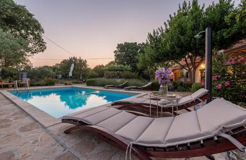Oklaj Villa | Villa Krasa ZadarVillas