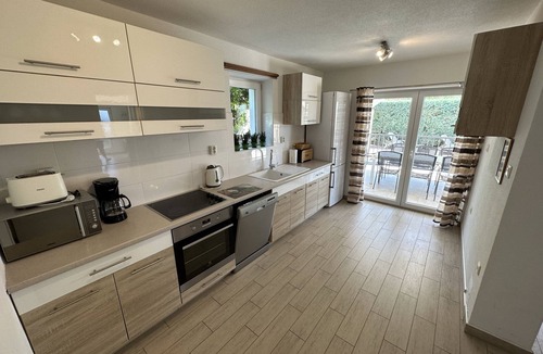 Krk House | Villa KRK (4*): heated pool, Jacuzzi, 150m from the sea, sea view