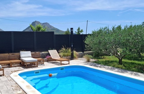 Mravince House | Villa Kucine Olives Garden by Interhome