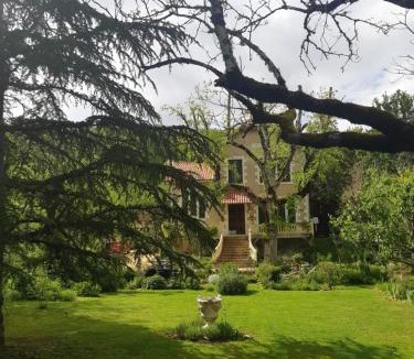 Saint-Pompont Bed & Breakfast | Villa Léovil