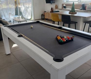 Thuir Villa | Villa L'Éden des Aspres 3 ch climatisée avec Jardin, Terrasse, Billard & Wifi